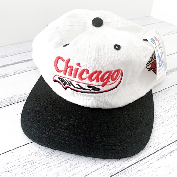 Vintage Other - NWT Vintage Flat Rim Chicago Bulls Hat